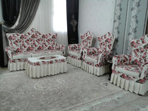 پارچه کاور مبلی فومنات کرپ چاپی طرح 2952 قرمز بافت آزادی میثم